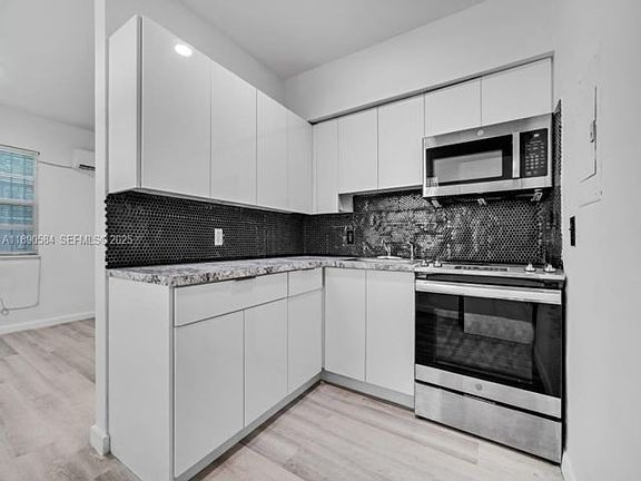 3rd image of 156 NW 62nd St #1