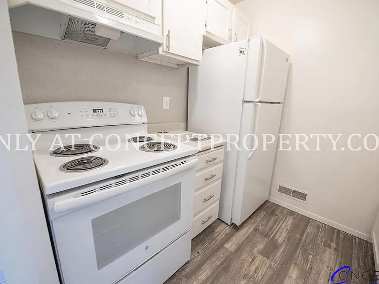 Foothill Terrace — Photo 229