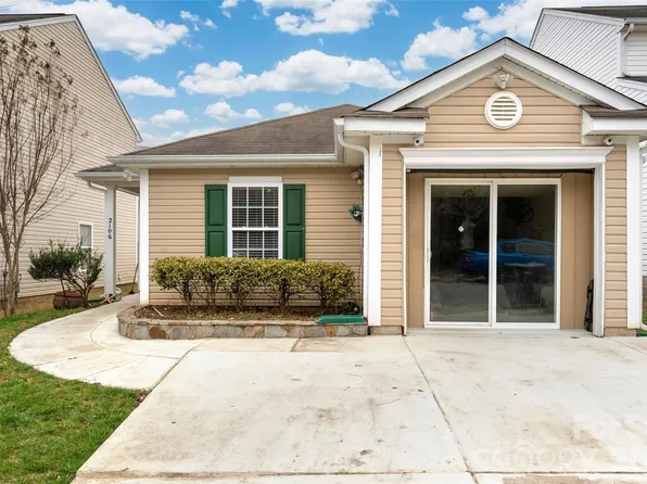 2106 Buckleigh Dr, Charlotte, NC 28215