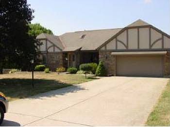 1st image of 1313 Golfview Ct