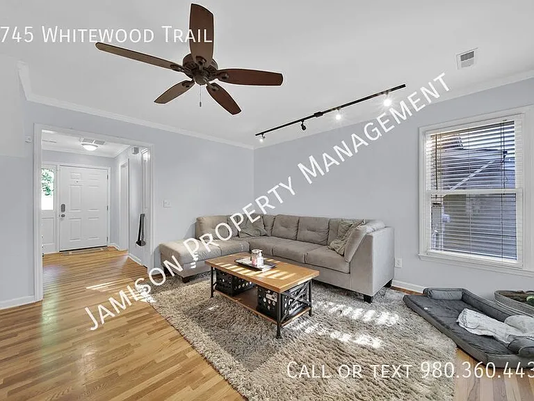 9745 Whitewood Trl — Photo 10