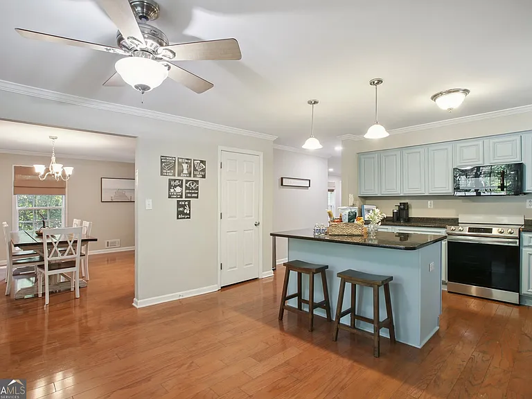 102 Hickory Dr — Photo 13