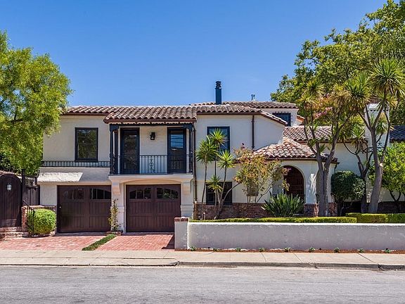 2nd image of 132 Aragon Blvd