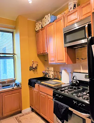 Sold by Douglas Elliman | media 23