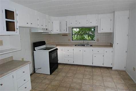 4th image of 31324 Avenue G