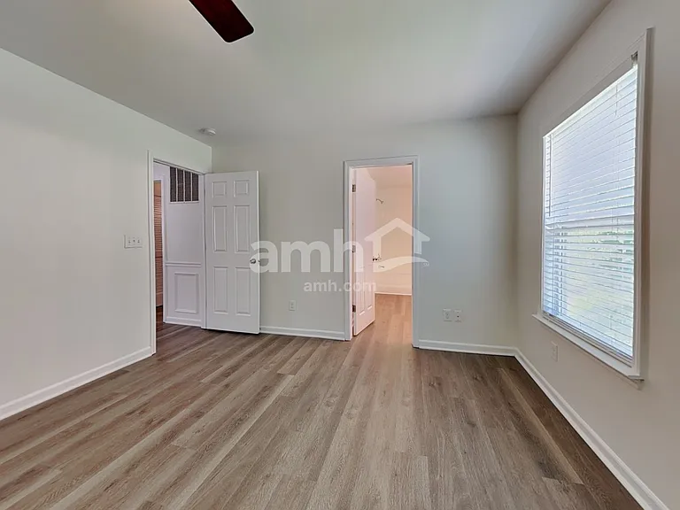 145 Collenton Ln — Photo 12