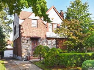3537 172nd St, Flushing, NY 11358
