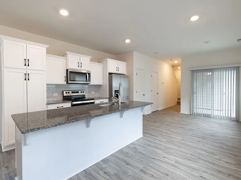 436 Kinnerton Pl — Photo 8
