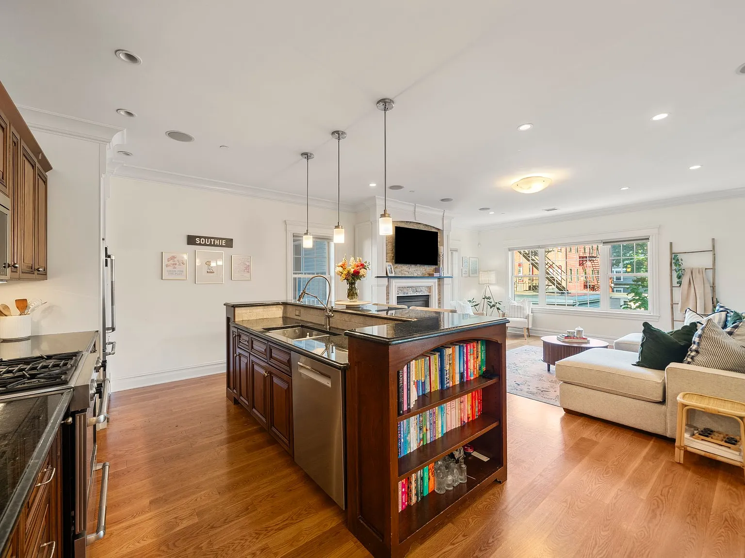 2 bed, 1495 sqft, $5,000 — Photo 4