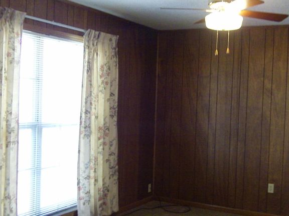 4th image of 7916 Southaven Cir W