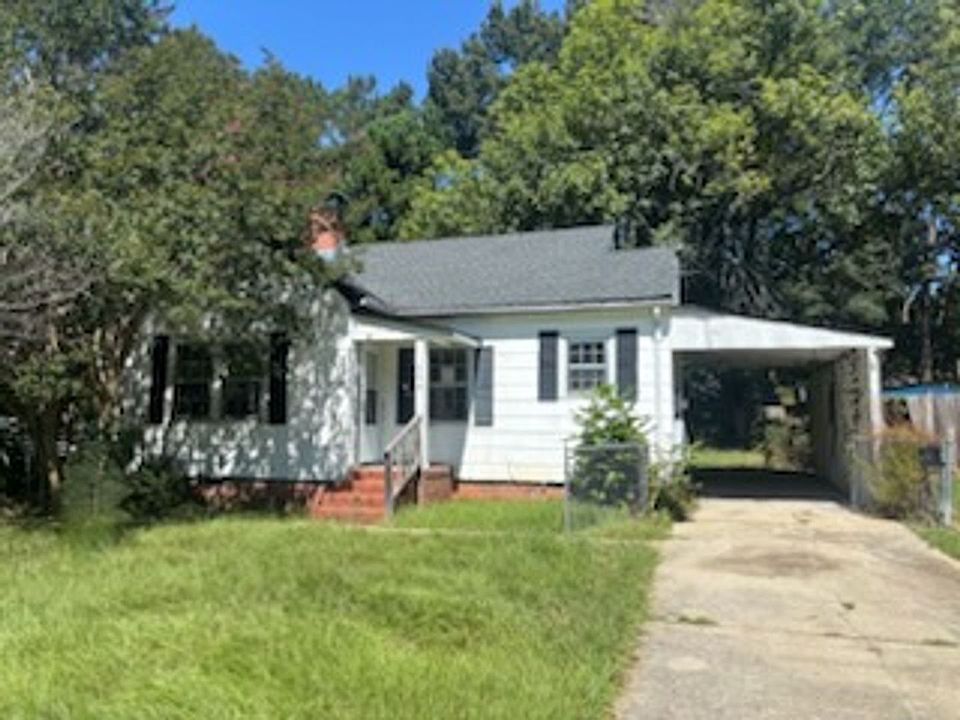 1st image of 304 Central Dr