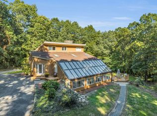 37 Legate Hill Rd, Sterling, MA 01564