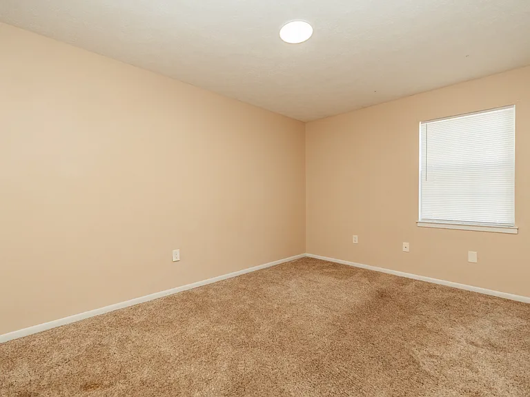 719 S Berthe Ave #4 — Photo 8