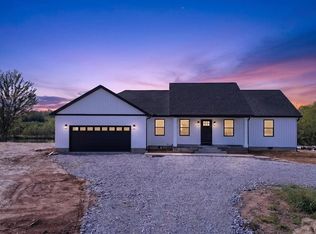 6180 Shaw Rd, Hillsboro, OH 45133