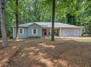 6121 Peake Rd, Macon, GA 31220