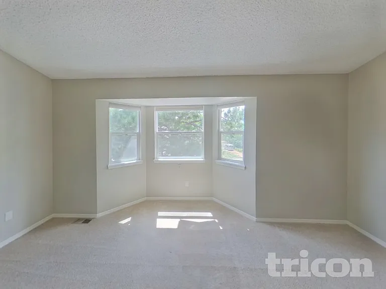 6455 Montarbor Dr — Photo 7