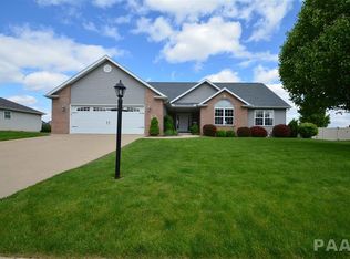 1605 Oak Rdg, Washington, IL 61571