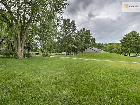 3rd image of 7026 NW Kerns Dr