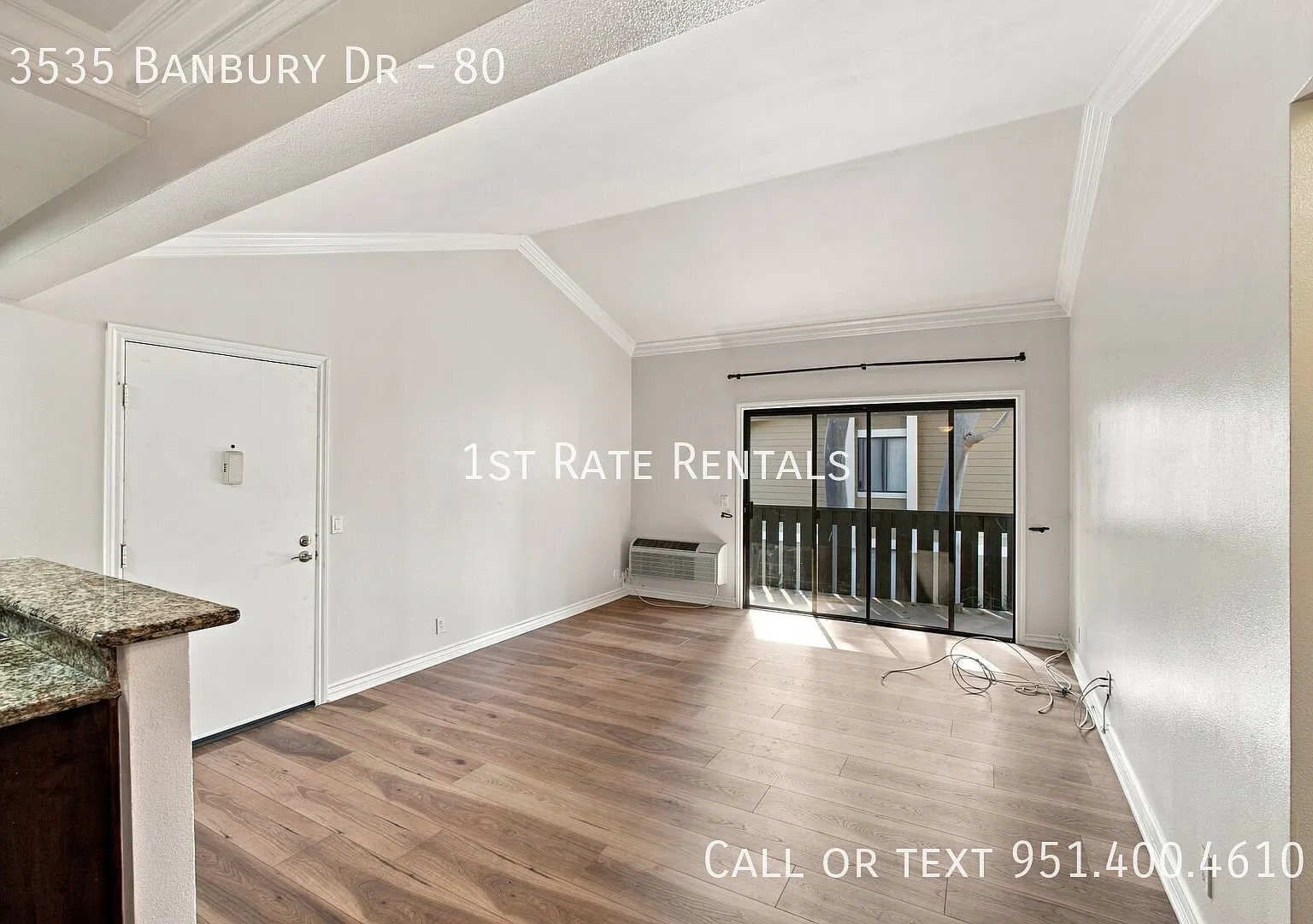 2 bed, 2.0 bath, 915 sqft, $2,350 — Photo 2