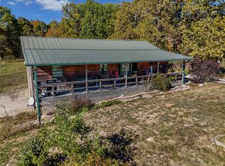 2119 E 2225th Ave, Saint Elmo, IL 62458