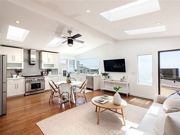 3rd image of 309 Gull St