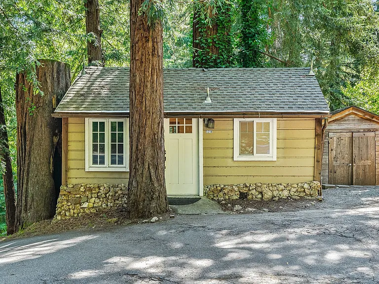 525 Bethany Dr #B — Photo 9