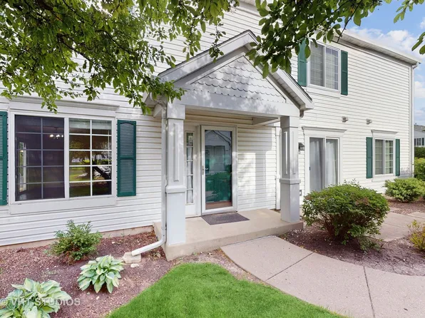 733 Fieldcrest Dr Unit A, South Elgin, IL 60177