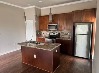 5301 Wylie St #B, Houston, TX 77026