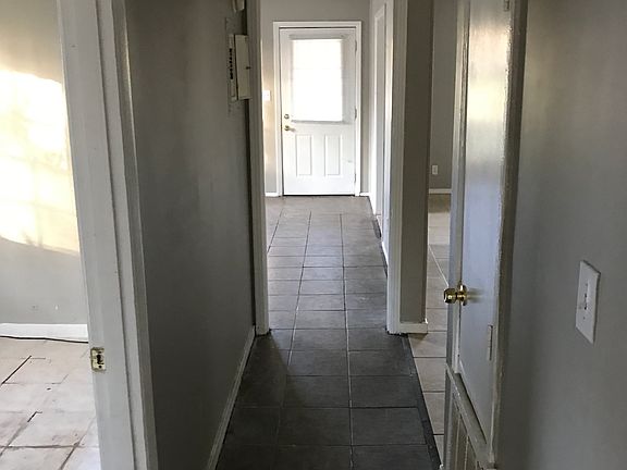 3rd image of 2671 Burma Dr