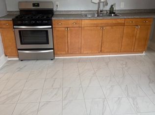 55 State St, Warren, RI 02885