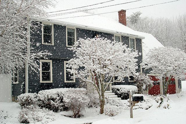 2nd image of 7 Madbury Woods