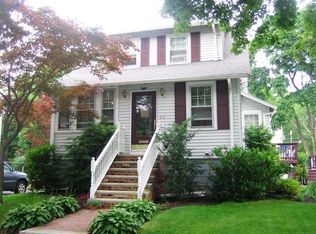 8 Royal St, Stoneham, MA 02180