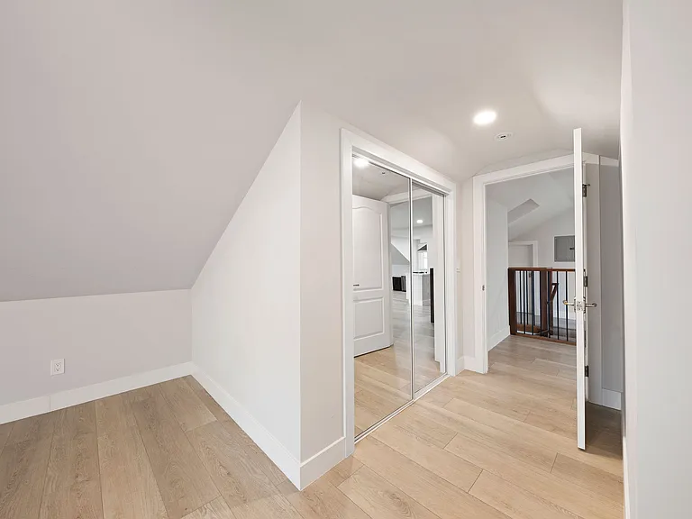 29 1st St #7 — Photo 16
