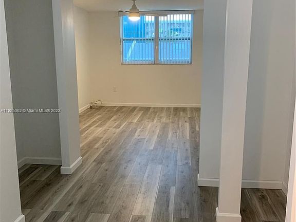 5th image of 3550 NE 169th St APT 309