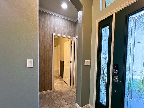 3rd image of 17563 Buckingham Garden Dr