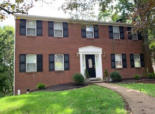 8811 Breezewood Dr, Pittsburgh, PA 15237