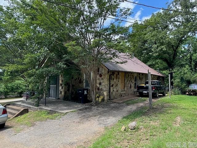 2nd image of 1018 Schoonover St
