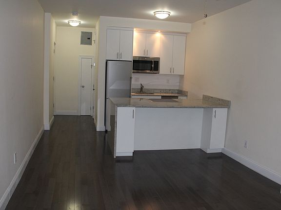 2nd image of 941 Washington Ave #5DN