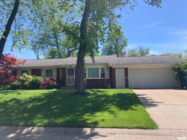 522 38th Ave, East Moline, IL 61244