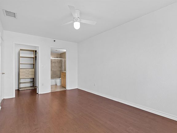 4th image of 677 NE 25th St