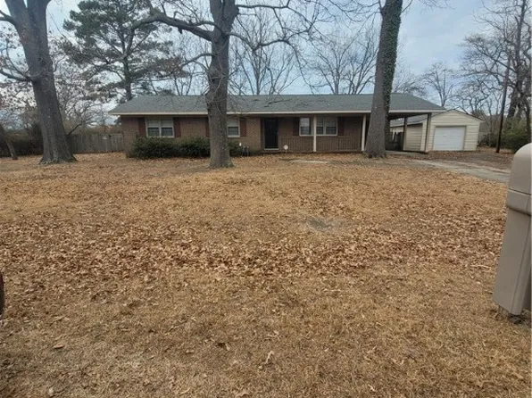 1602 Ferndell Dr, Fayetteville, NC 28314