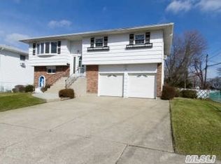 45 Nassau Ave, West Babylon, NY 11704