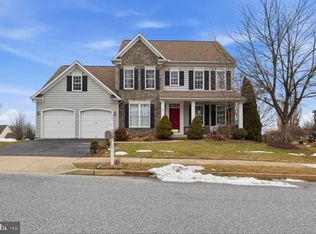 748 Connolly Dr, Red Lion, PA