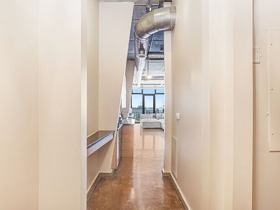 4th image of 175 2nd St S APT 1014