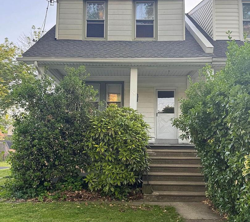 1st image of 36 S Sycamore Ave