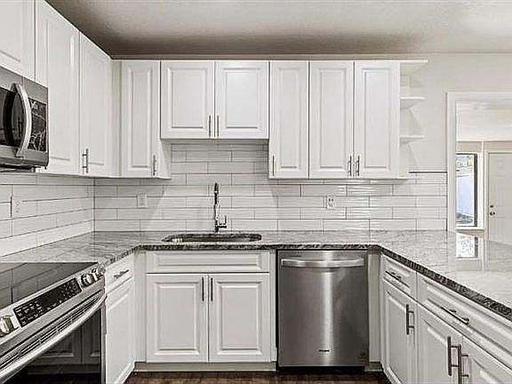5th image of 1422A W Burger St