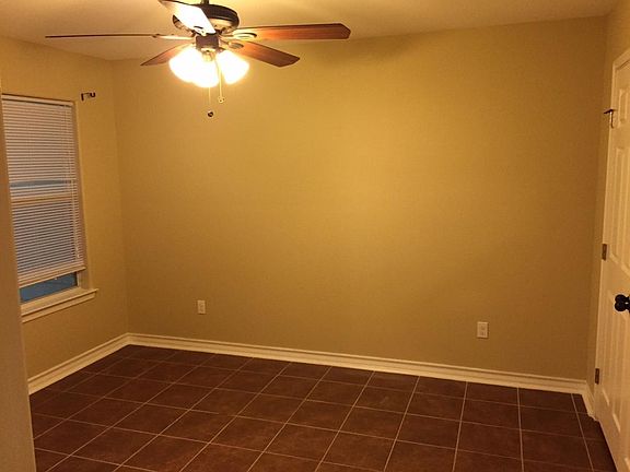 3rd image of 13673 Teague Ln Unit 101