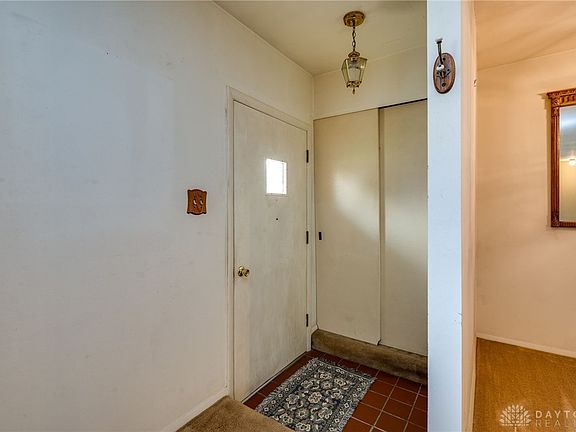 3rd image of 31 Stubbs Dr
