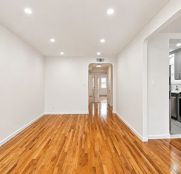 24-43 41st St #3 — Photo 7