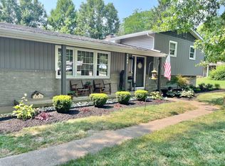1129 Royal Ct NE, Lancaster, OH 43130
